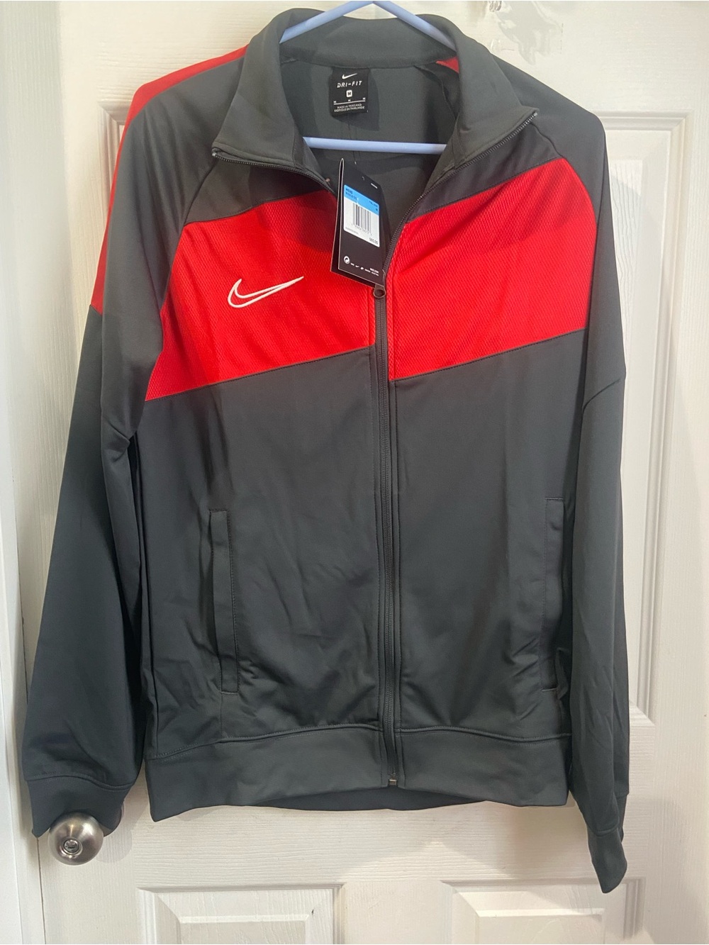 Nike Men’s Gray & Red Performance Full-Zip Jacket